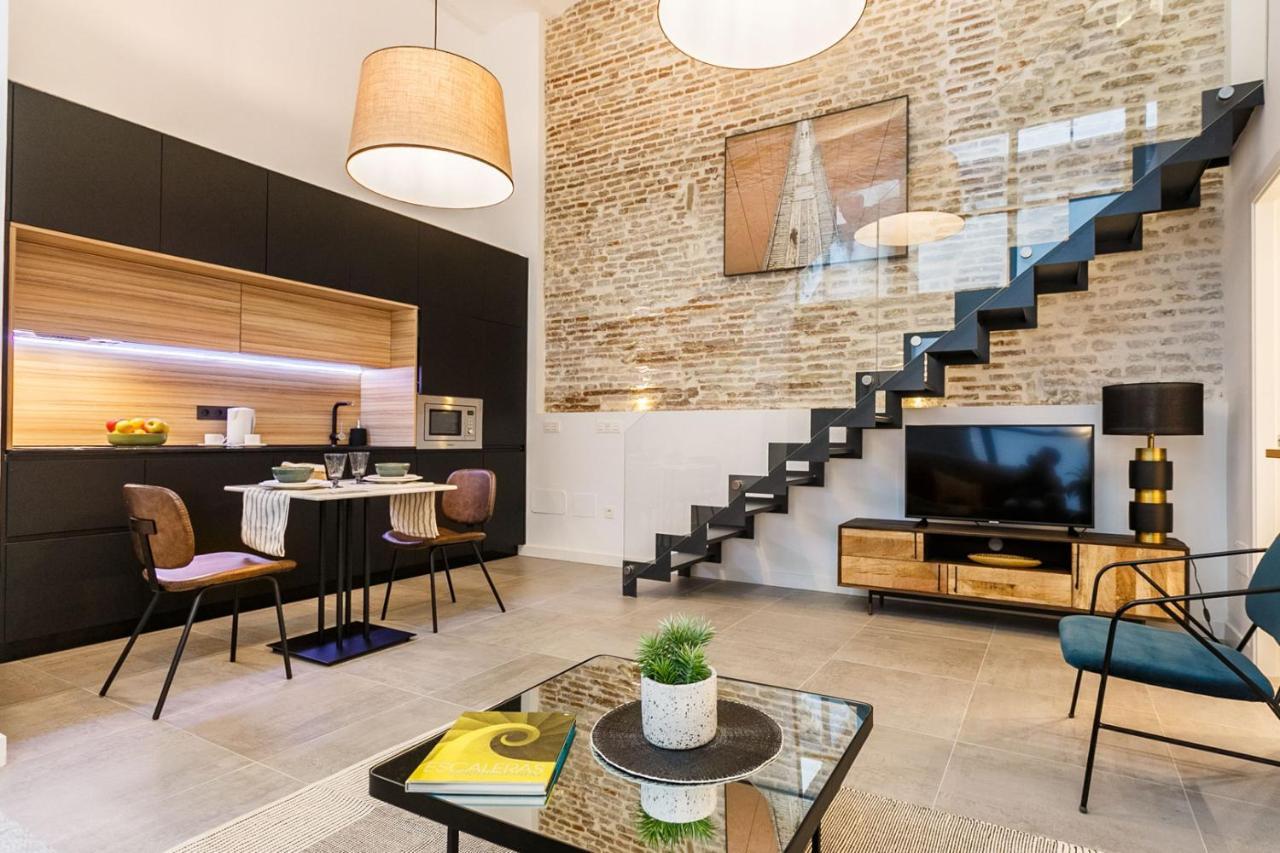 Amplisimo Y Coqueto Apartamento De Lujo Y Diseno En Pleno Centro Севиля Екстериор снимка