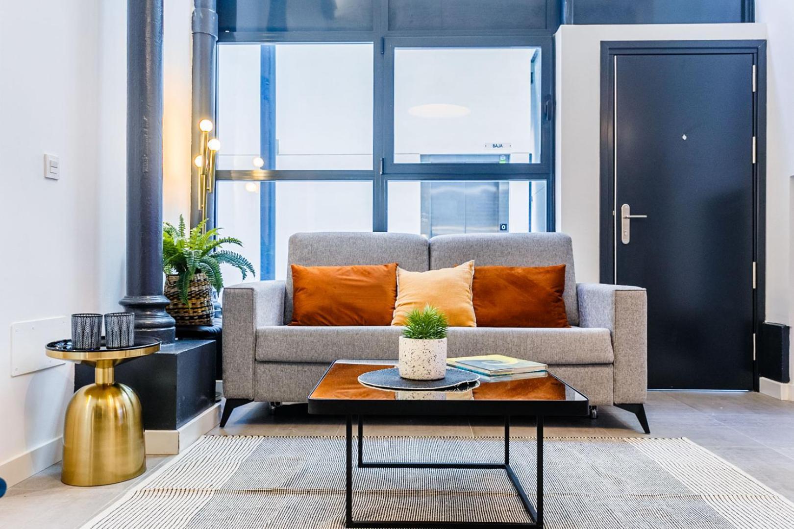 Amplisimo Y Coqueto Apartamento De Lujo Y Diseno En Pleno Centro Севиля Екстериор снимка